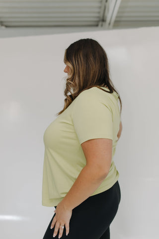 ESSENTIAL BOYFRIEND FIT V - NECK TEE IN LIMA - Love Marlow