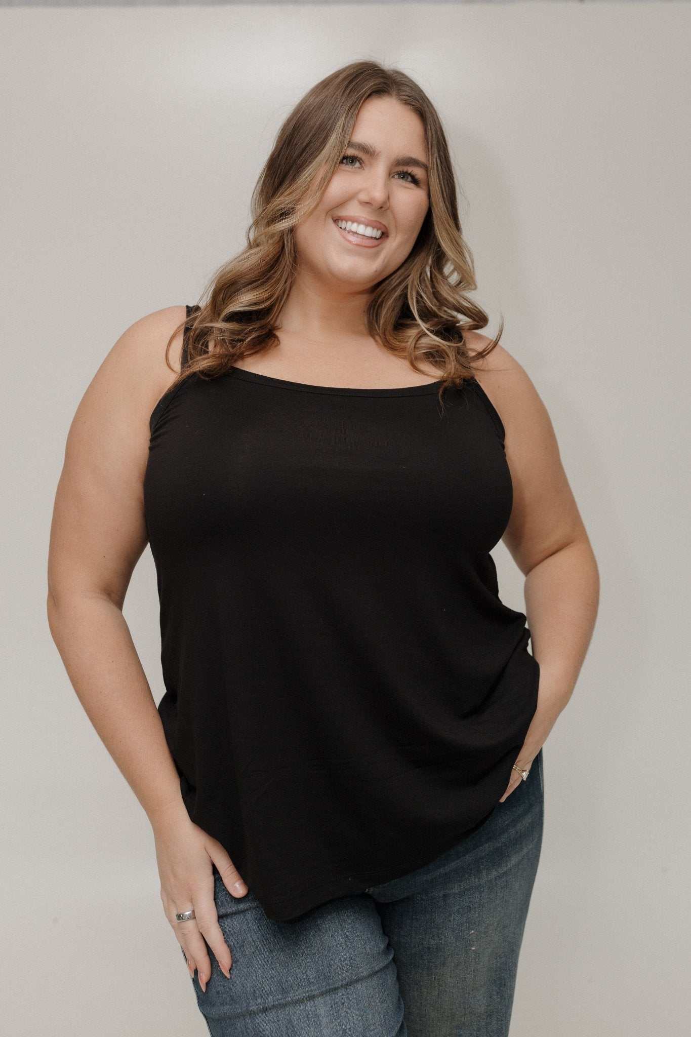 ESSENTIAL CAMI IN BLACK - Love Marlow