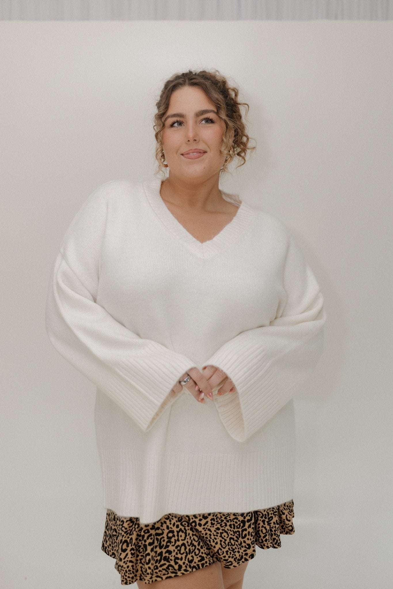 ESSENTIAL DOLMAN SWEATER IN ECRU - Love Marlow