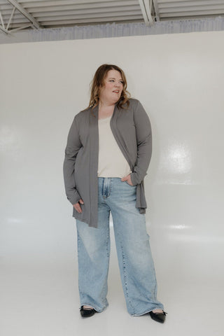 ESSENTIAL LIGHTWEIGHT LONG - SLEEVED CARDIGAN IN CHARCOAL GREY - Love Marlow