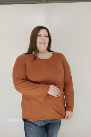 ESSENTIAL LONG SLEEVE SUPER SOFT TEE IN CINNAMON - Love Marlow
