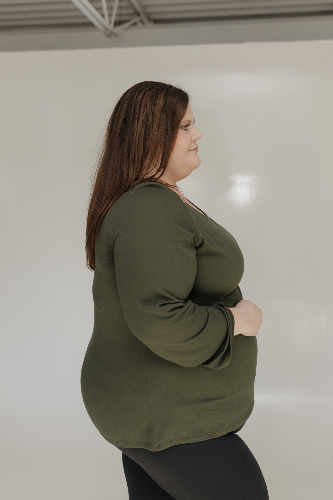 ESSENTIAL LONG SLEEVE SUPER SOFT TEE IN DARK SPRING - Love Marlow