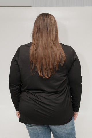 ESSENTIAL LONG SLEEVE V - NECK TEE IN BLACK - Love Marlow