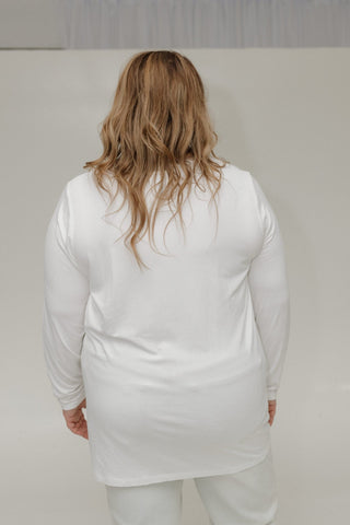 ESSENTIAL LONG SLEEVE V - NECK TEE IN ECRU - Love Marlow