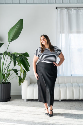 ESSENTIAL SHORT SLEEVE RIBBED CREW NECK TEE IN ECRU AND BLACK - Love Marlow