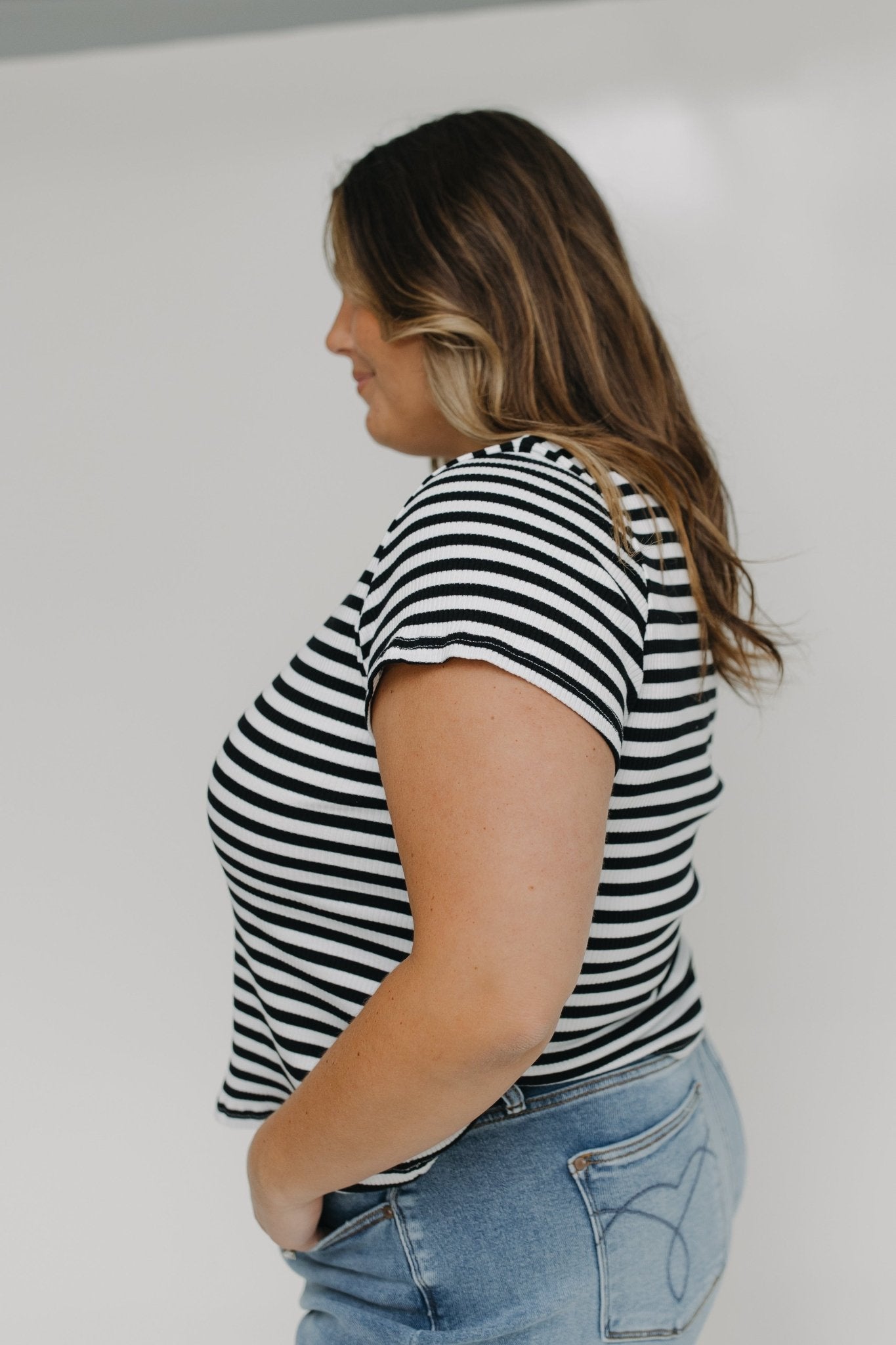 ESSENTIAL SHORT SLEEVE RIBBED CREW NECK TEE IN ECRU AND BLACK - Love Marlow