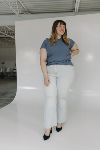 ESSENTIAL SHORT SLEEVE RIBBED CREW NECK TEE IN LAGUNA BLUE - Love Marlow