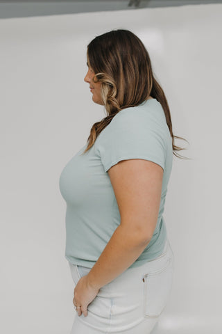 ESSENTIAL SHORT SLEEVE RIBBED CREW NECK TEE IN SEASIDE SHALE - Love Marlow