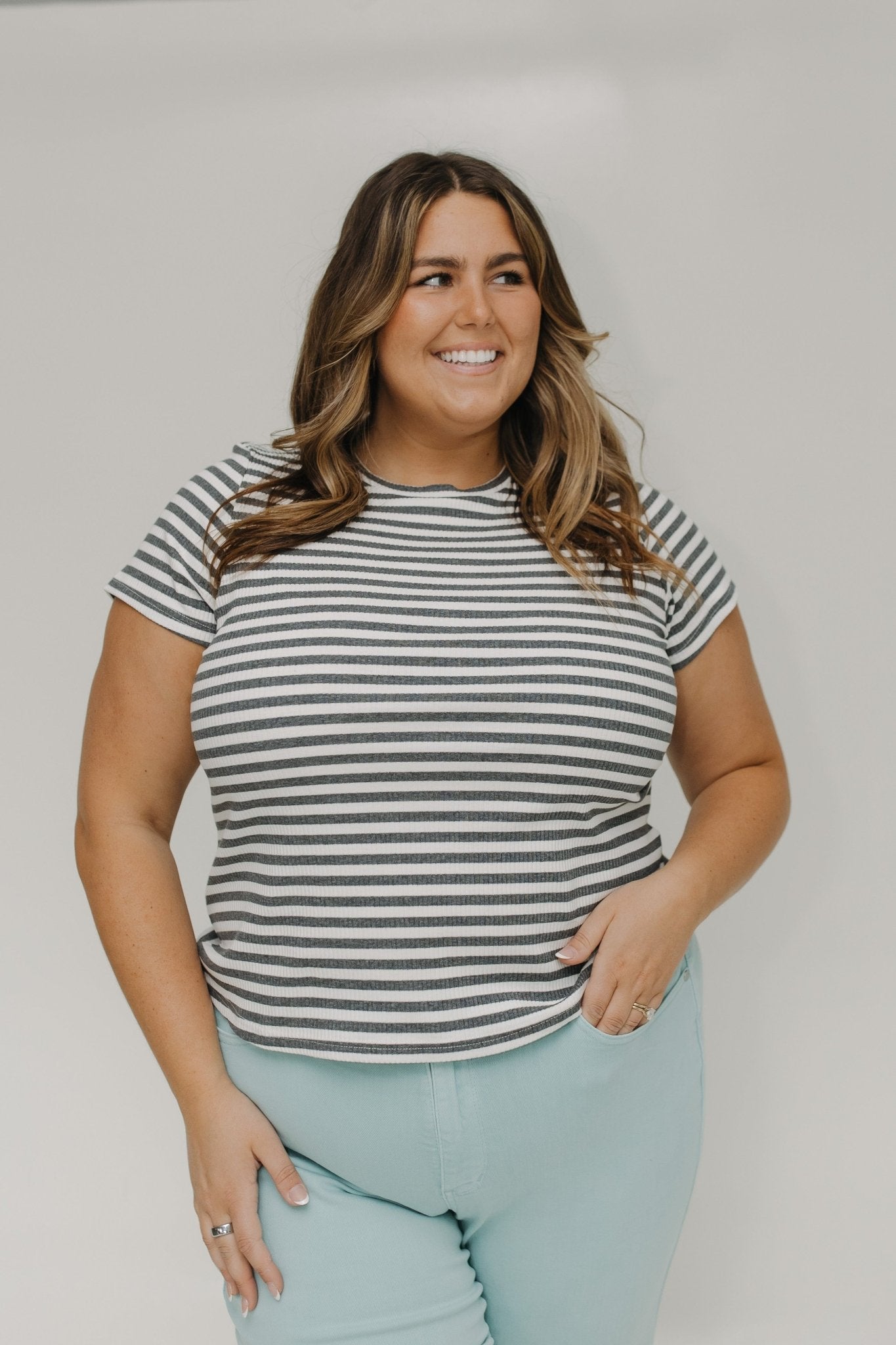 ESSENTIAL SHORT SLEEVE RIBBED CREW NECK TEE IN STRIPED CHARCOAL - Love Marlow