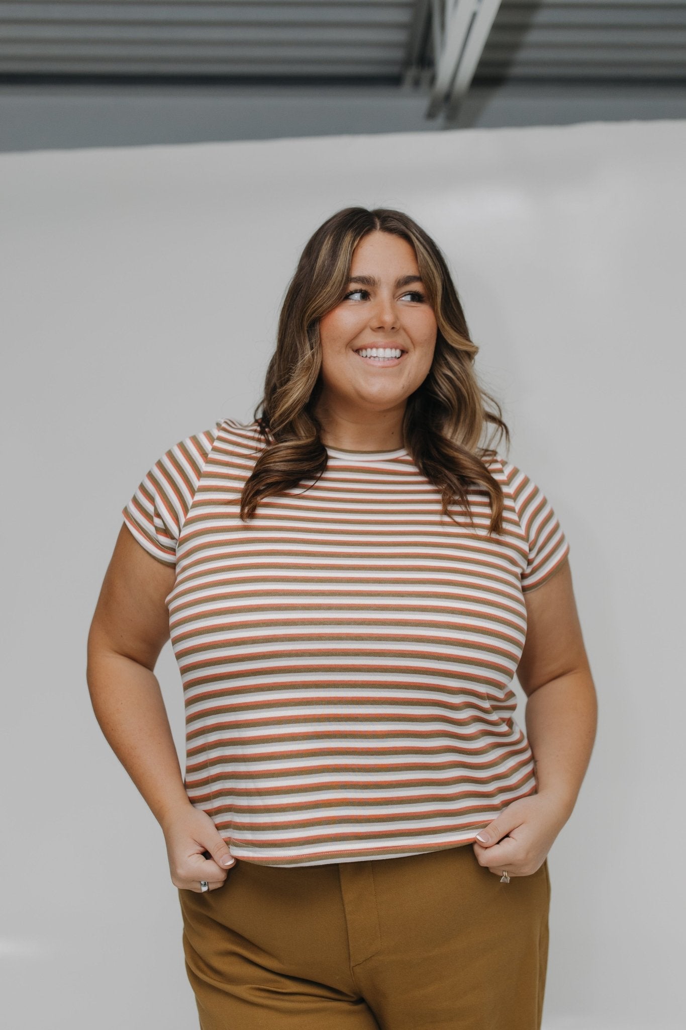 ESSENTIAL SHORT SLEEVE STRIPED CREW NECK TEE IN CACTUS - Love Marlow