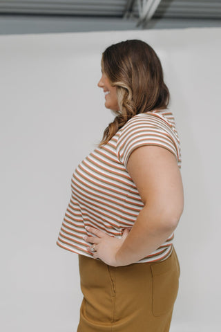 ESSENTIAL SHORT SLEEVE STRIPED CREW NECK TEE IN CACTUS - Love Marlow