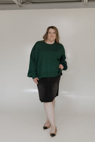 ESSENTIAL SWEATER WITH RIBBED HEM IN CUT EMERALD - Love Marlow