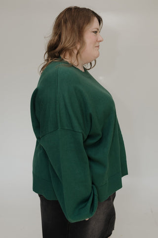 ESSENTIAL SWEATER WITH RIBBED HEM IN CUT EMERALD - Love Marlow