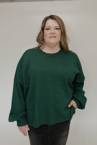 ESSENTIAL SWEATER WITH RIBBED HEM IN CUT EMERALD - Love Marlow