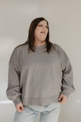 ESSENTIAL SWEATER WITH RIBBED HEM IN DARK HEATHER - Love Marlow