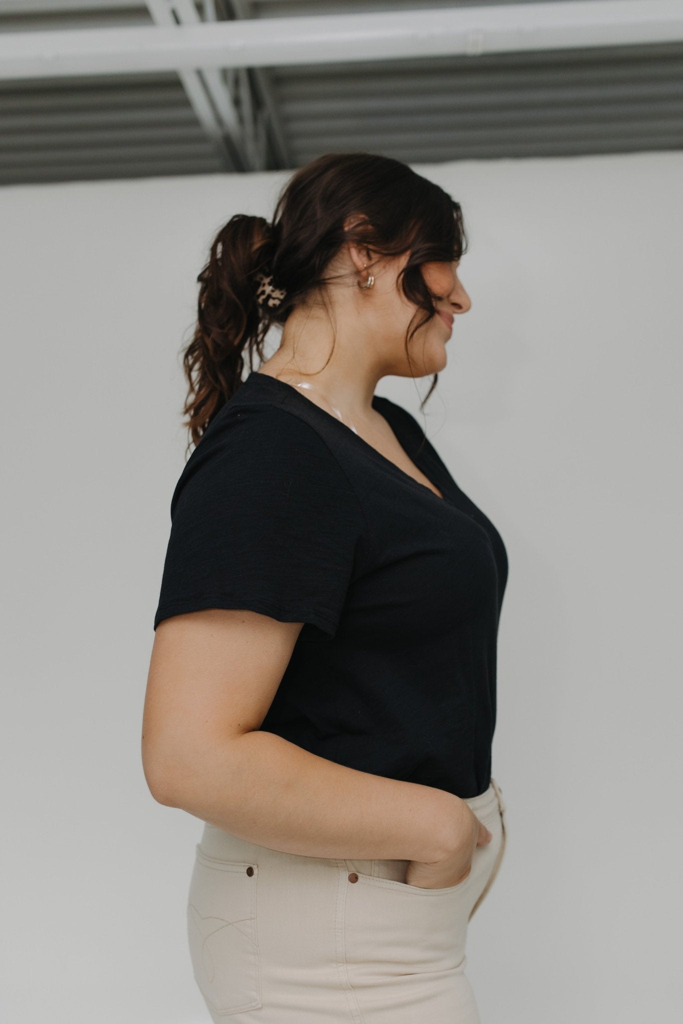 ESSENTIAL TEXTURED V - NECK TEE IN BLACK - Love Marlow