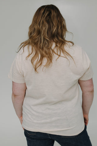 ESSENTIAL TEXTURED V - NECK TEE IN DUNES - Love Marlow