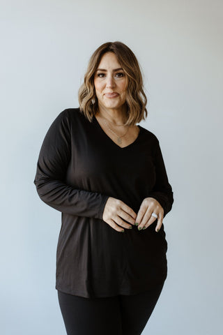 ESSENTIAL V - NECK LIGHTWEIGHT BLOUSE IN BLACK - Love Marlow