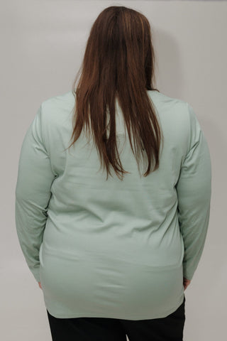 ESSENTIAL V - NECK LIGHTWEIGHT BLOUSE IN FROSTED JUNIPER - Love Marlow