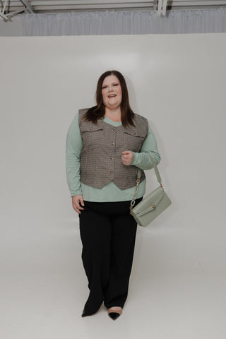 ESSENTIAL V - NECK LIGHTWEIGHT BLOUSE IN FROSTED JUNIPER - Love Marlow