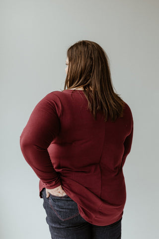ESSENTIAL V - NECK LONG - SLEEVED TEE IN CUT RUBY - Love Marlow