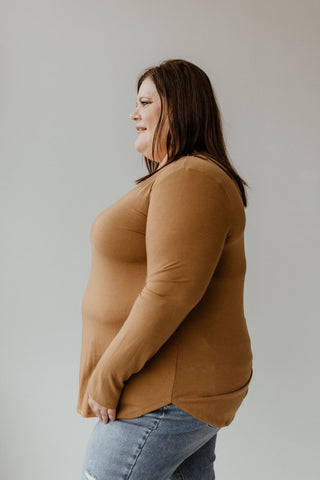 ESSENTIAL V - NECK LONG - SLEEVED TEE IN URBAN BRONZE - Love Marlow