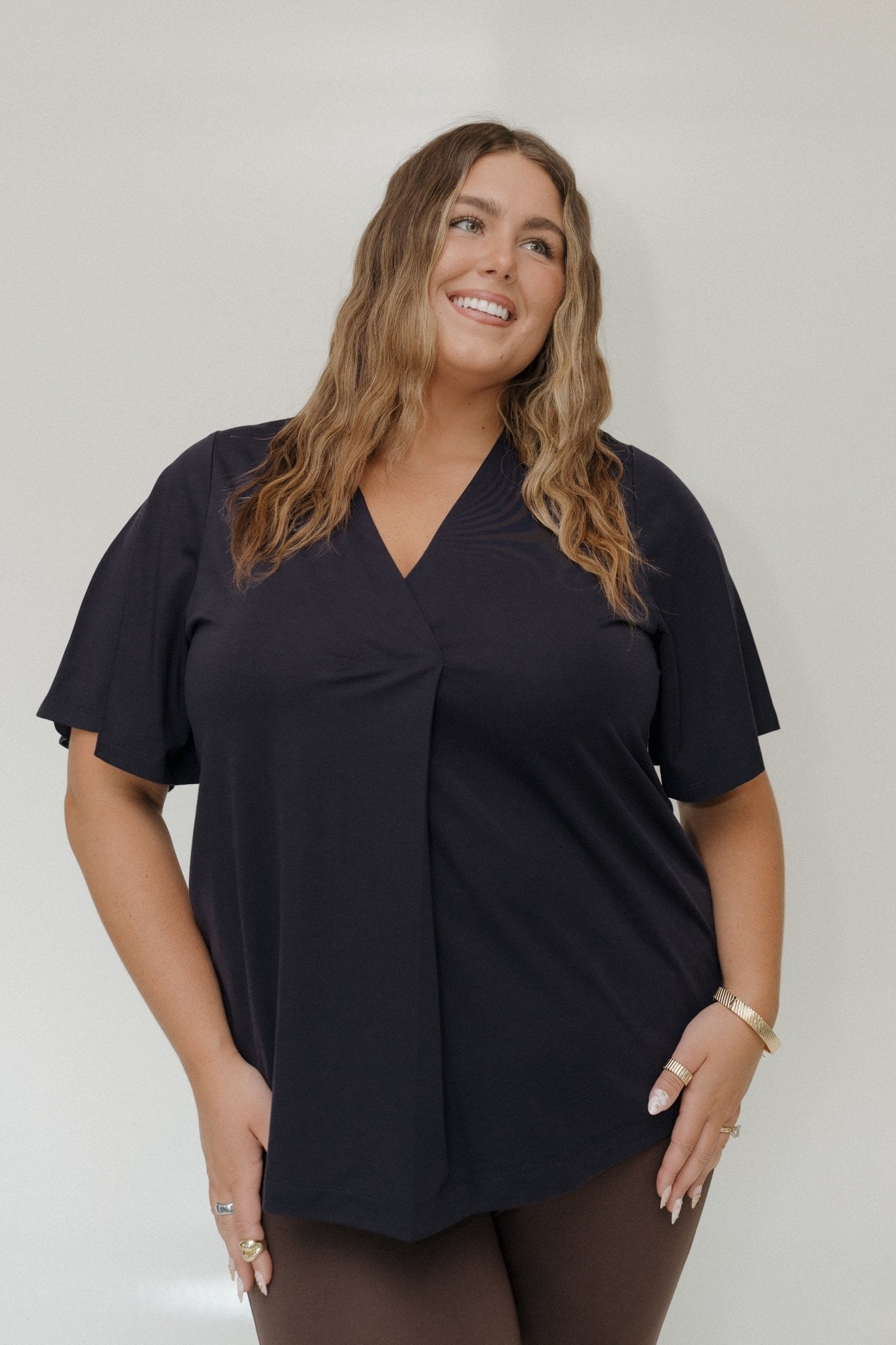 ESSENTIAL V - NECK PLEATED FRONT BLOUSE IN DEEP NAVY - Love Marlow