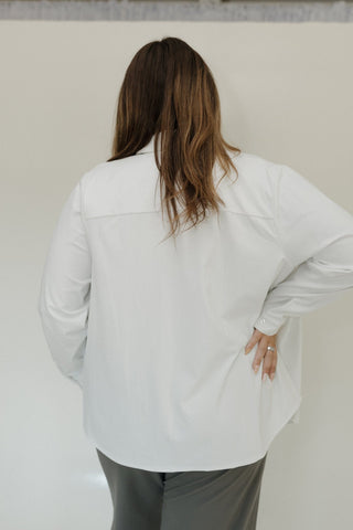 ESSENTIAL WRINKLE - FREE BUTTON - UP BLOUSE IN ECRU - Love Marlow