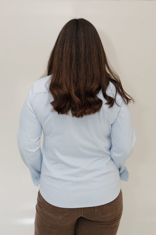 ESSENTIAL WRINKLE - FREE BUTTON - UP BLOUSE IN LIGHT BLUE - Love Marlow