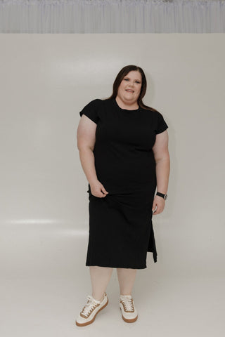 EVERYDAY ESSENTIALS CREW NECK MIDI T - SHIRT DRESS WITH SIDE SLIT IN BLACK - Love Marlow