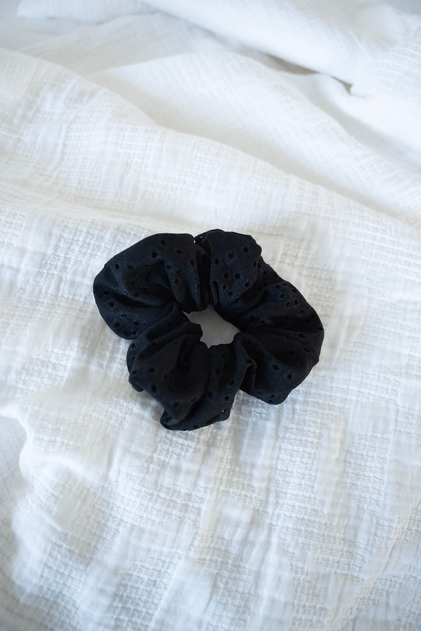 EYELET LACE SCRUNCHIE IN BLACK - Love Marlow