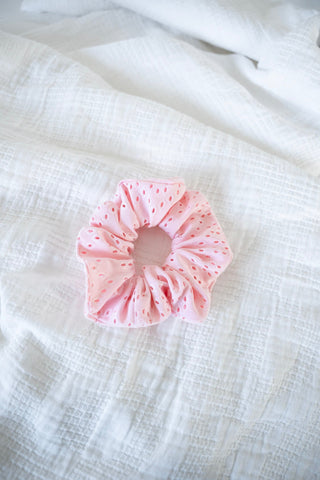 EYELET LACE SCRUNCHIE IN PETAL PINK - Love Marlow