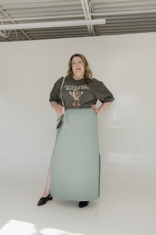 "FALLS OUT BALLS OUT" GRAPHIC TEE - Love Marlow