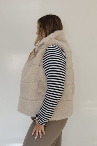 FAUX FUR VEST IN OATMEAL - Love Marlow