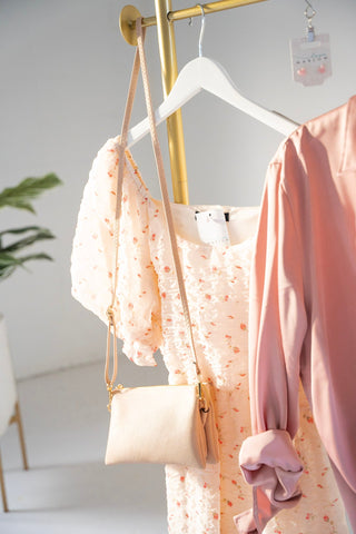 FAUX LEATHER CLUTCH IN BLUSH - Love Marlow
