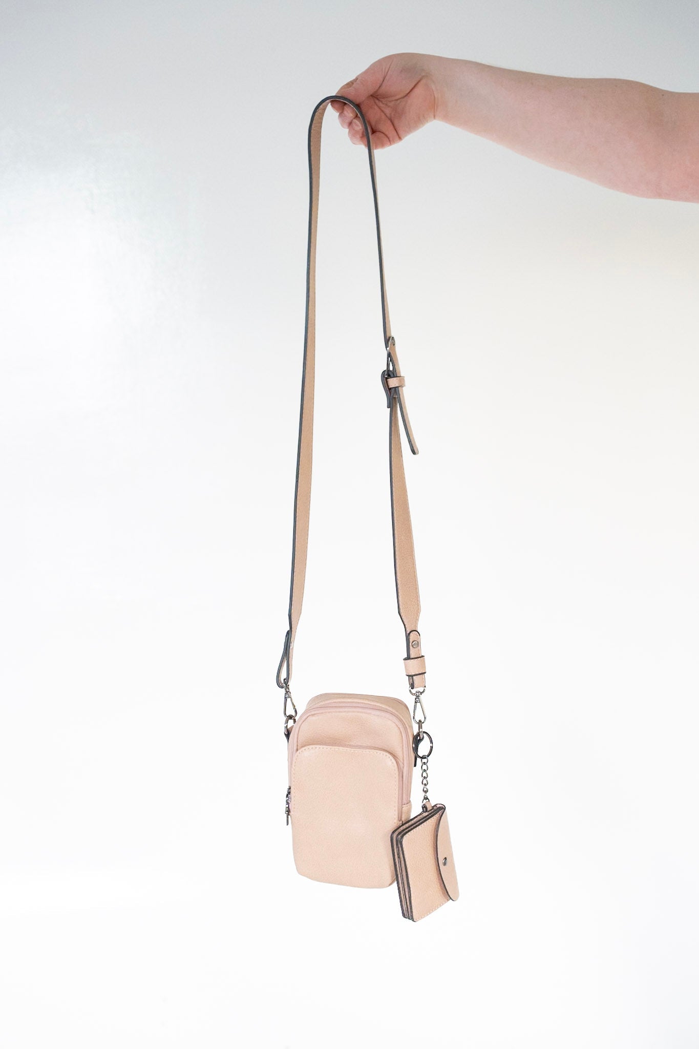 FAUX LEATHER CROSSBODY SLING BAG IN MOONSTONE - Love Marlow