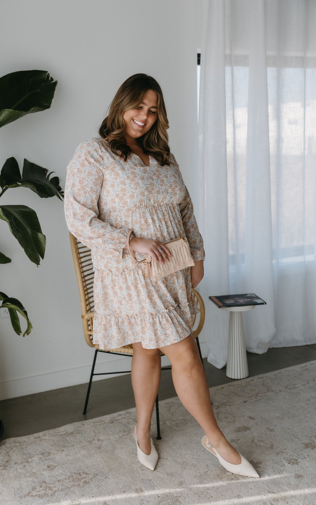 FAUX LEATHER WOVEN CLUTCH IN MAUVE - Love Marlow