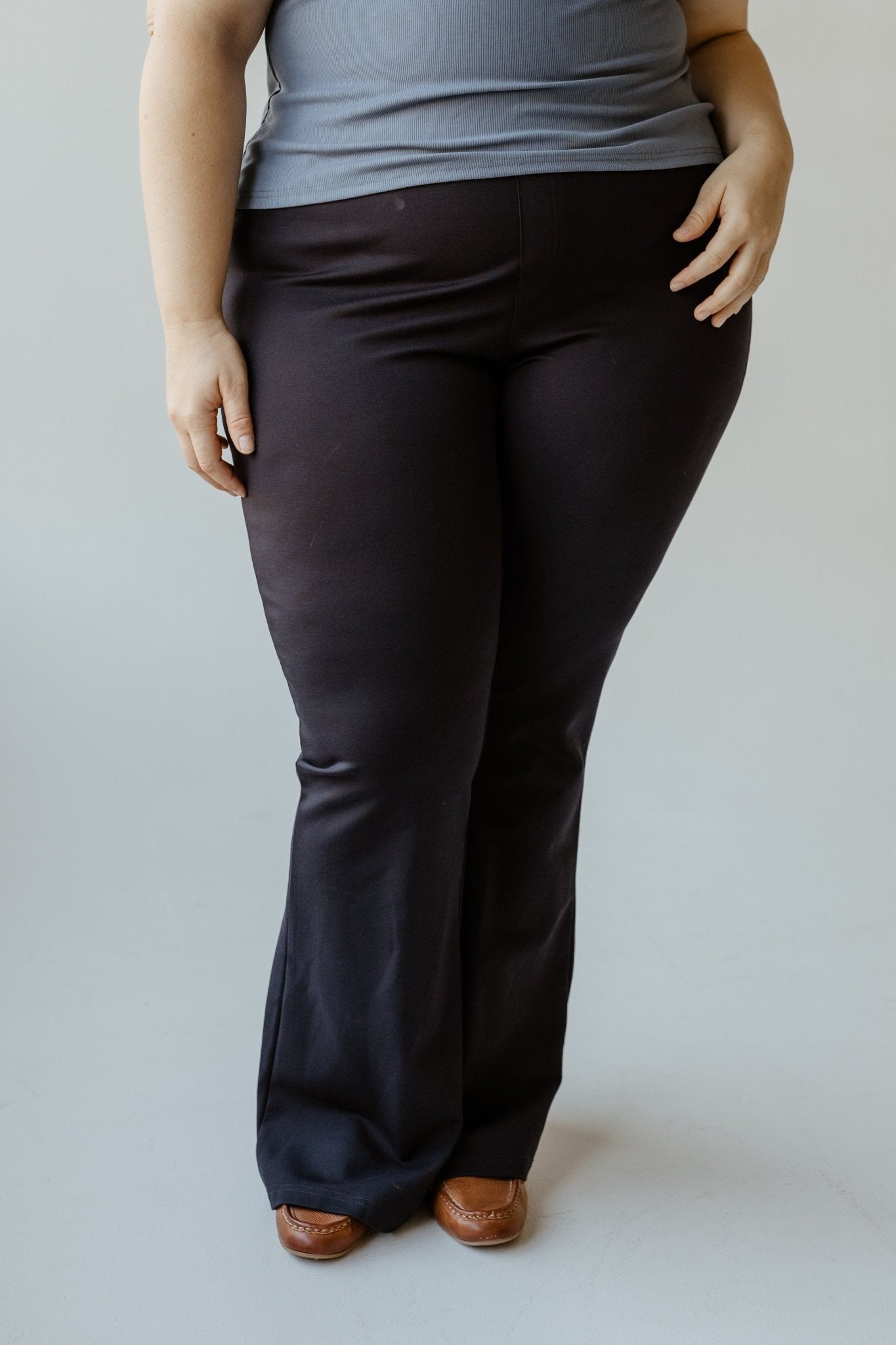 FLARE TREGGING IN NAVY - Love Marlow