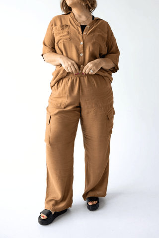 FLOWY WIDE LEG CARGO PANTS IN URBAN BRONZE - Love Marlow