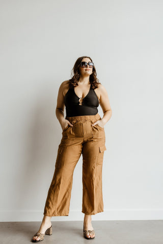 FLOWY WIDE LEG CARGO PANTS IN URBAN BRONZE - Love Marlow