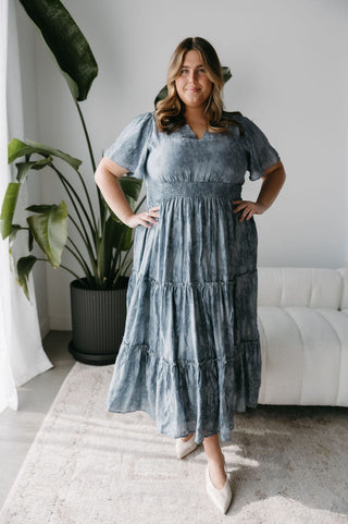 FLUTTER SLEEVE DRESS WITH LARGE FLORAL PATTERN IN SERENITY DRIFT - Love Marlow