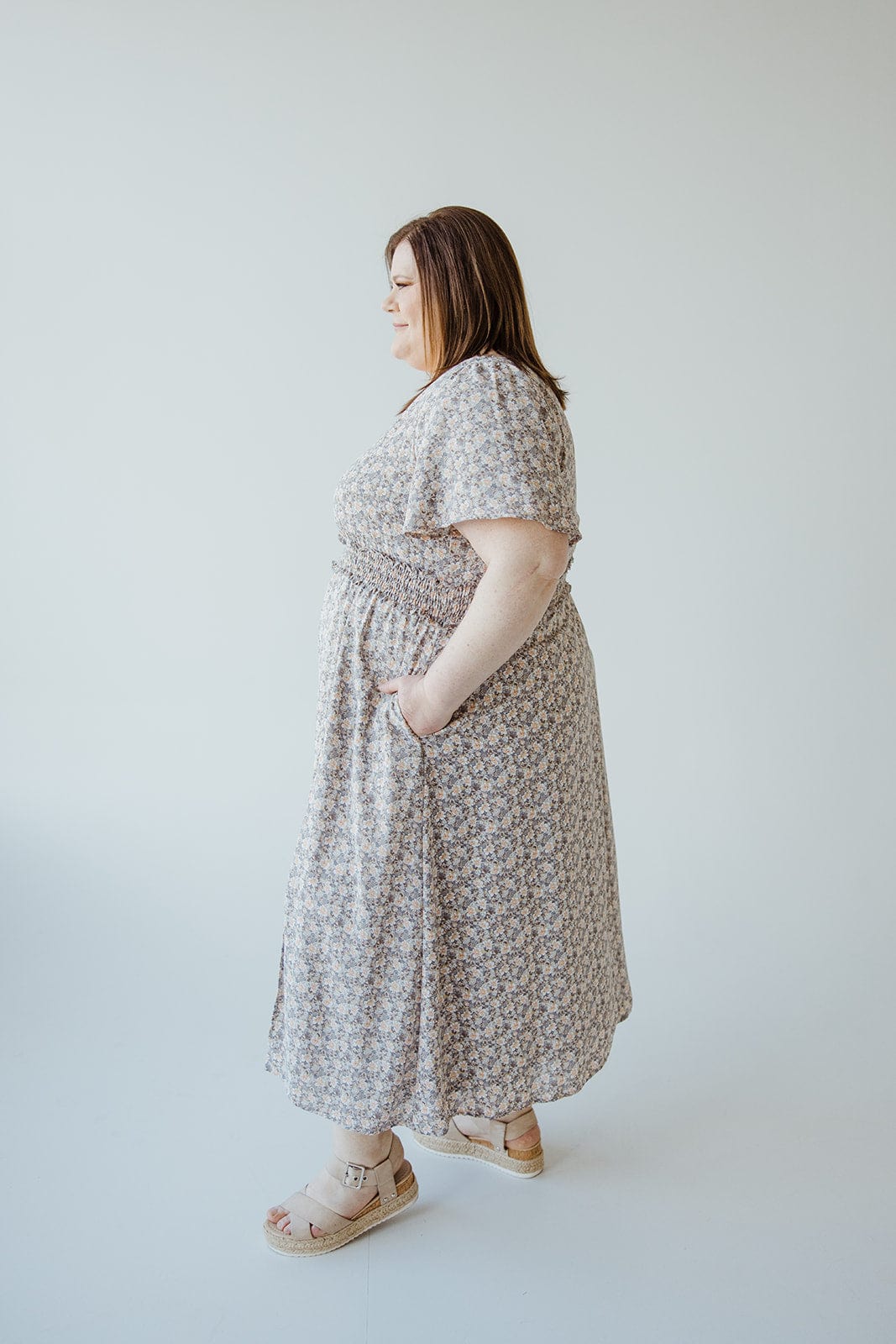 FLUTTER SLEEVE DRESS WITH SLIT IN HAZY SUNSET - Love Marlow