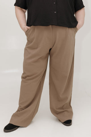 FRONT PLEAT DRESS PANTS - Love Marlow