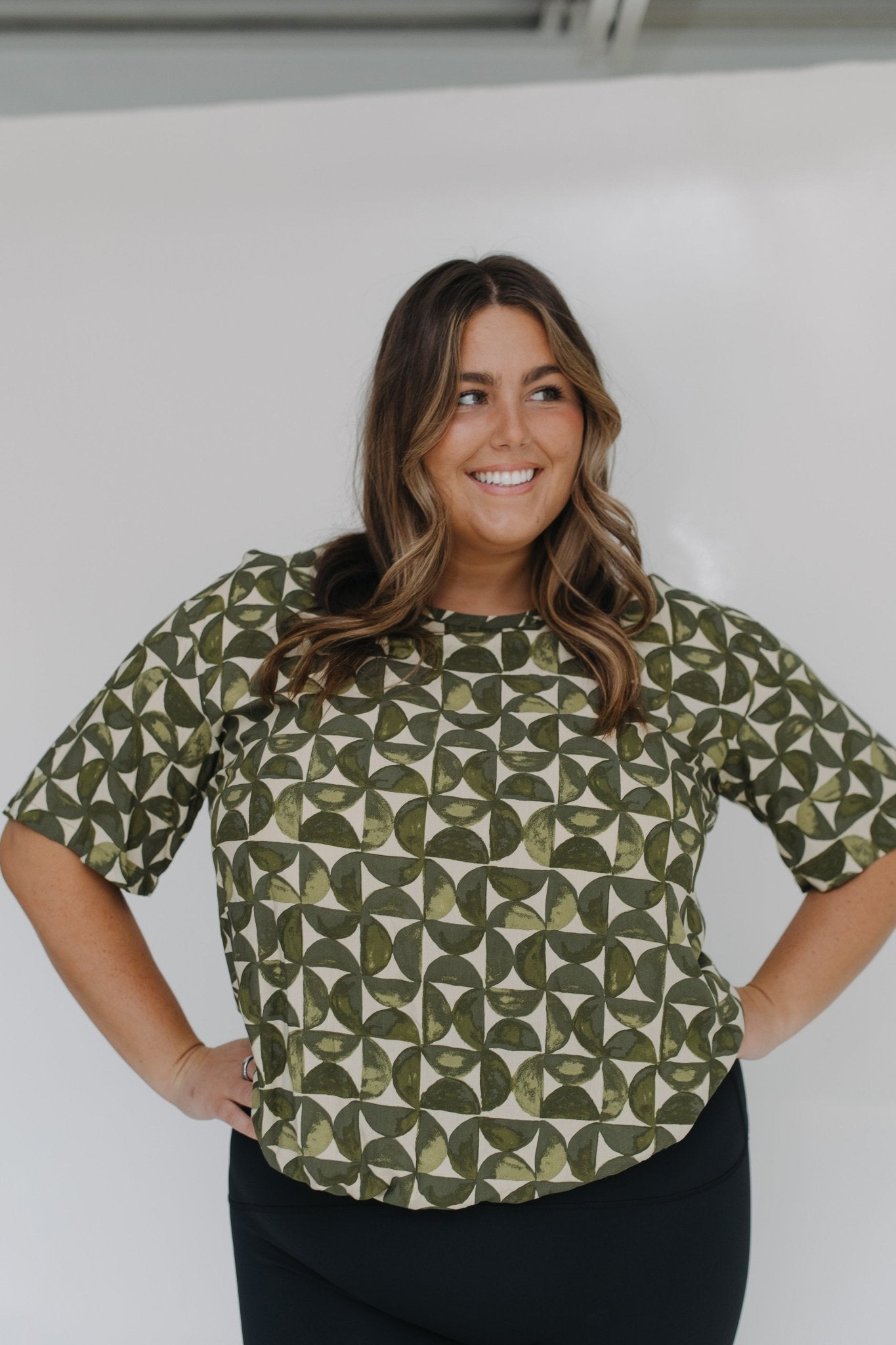 GEOMETRIC PRINT BLOUSE WITH TIE DETAIL IN DUSKY LAUREL - Love Marlow