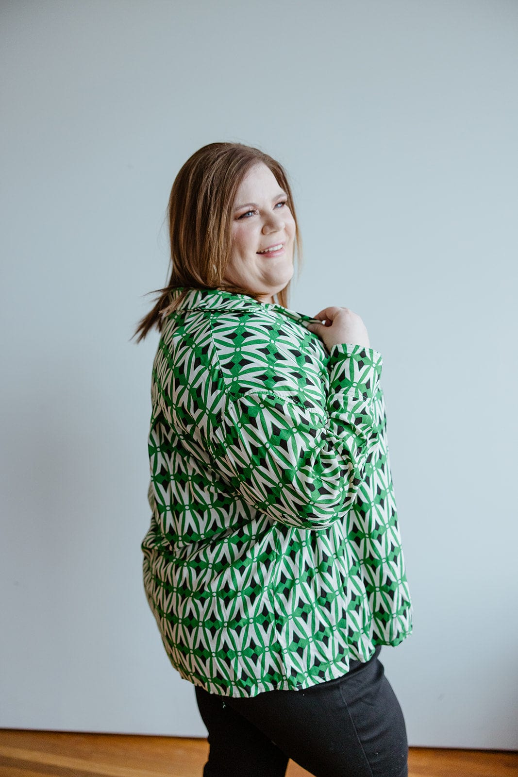 GEOMETRIC PRINT BUTTON - UP BLOUSE - Love Marlow