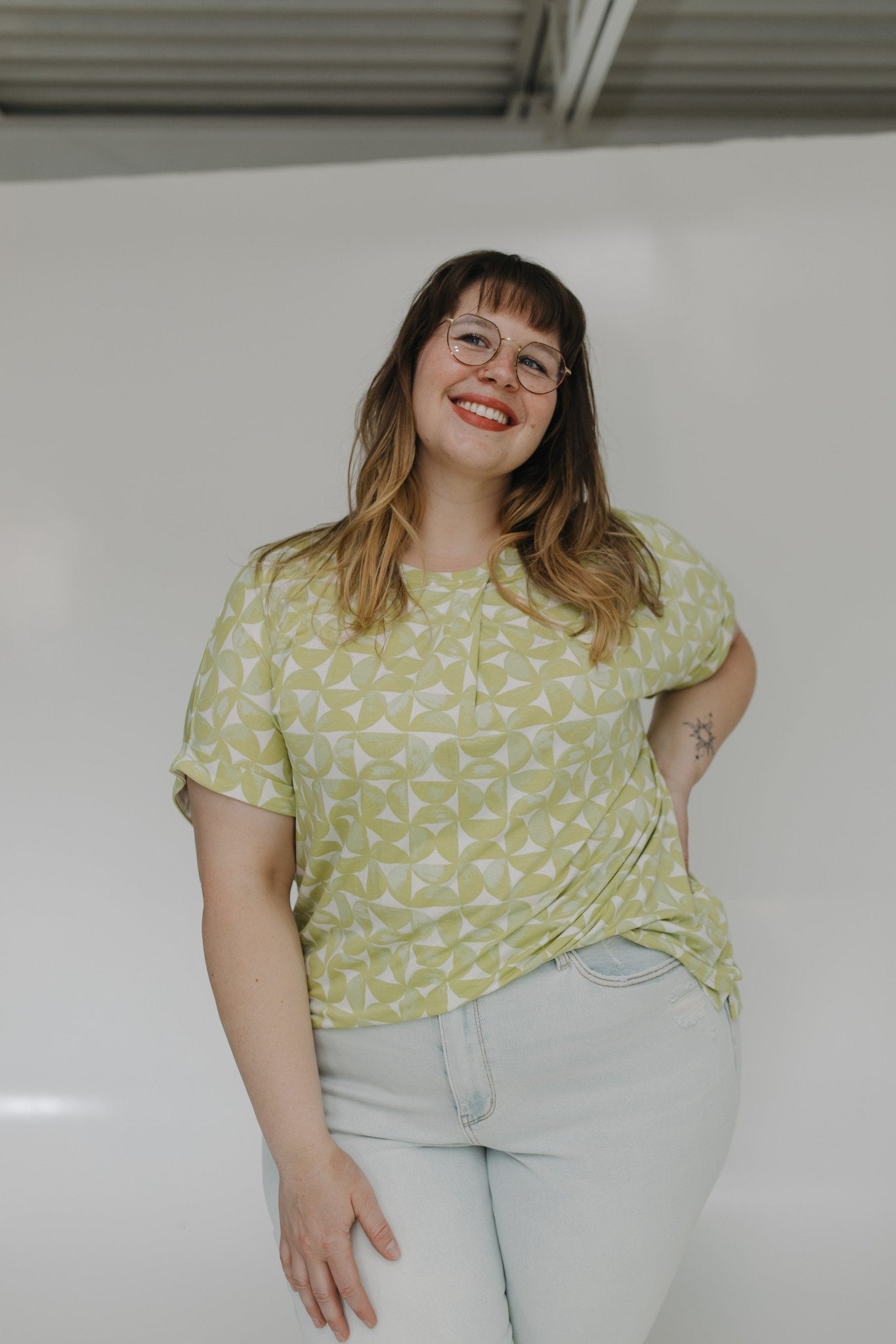 GEOMETRIC PRINT PLEATED CREW NECK BLOUSE IN LIMA - Love Marlow