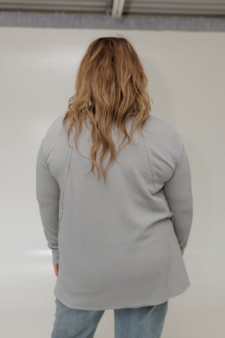 GREY RIBBED RAGLAN SLEEVE V - NECK LONG SLEEVE KNIT TEE - Love Marlow