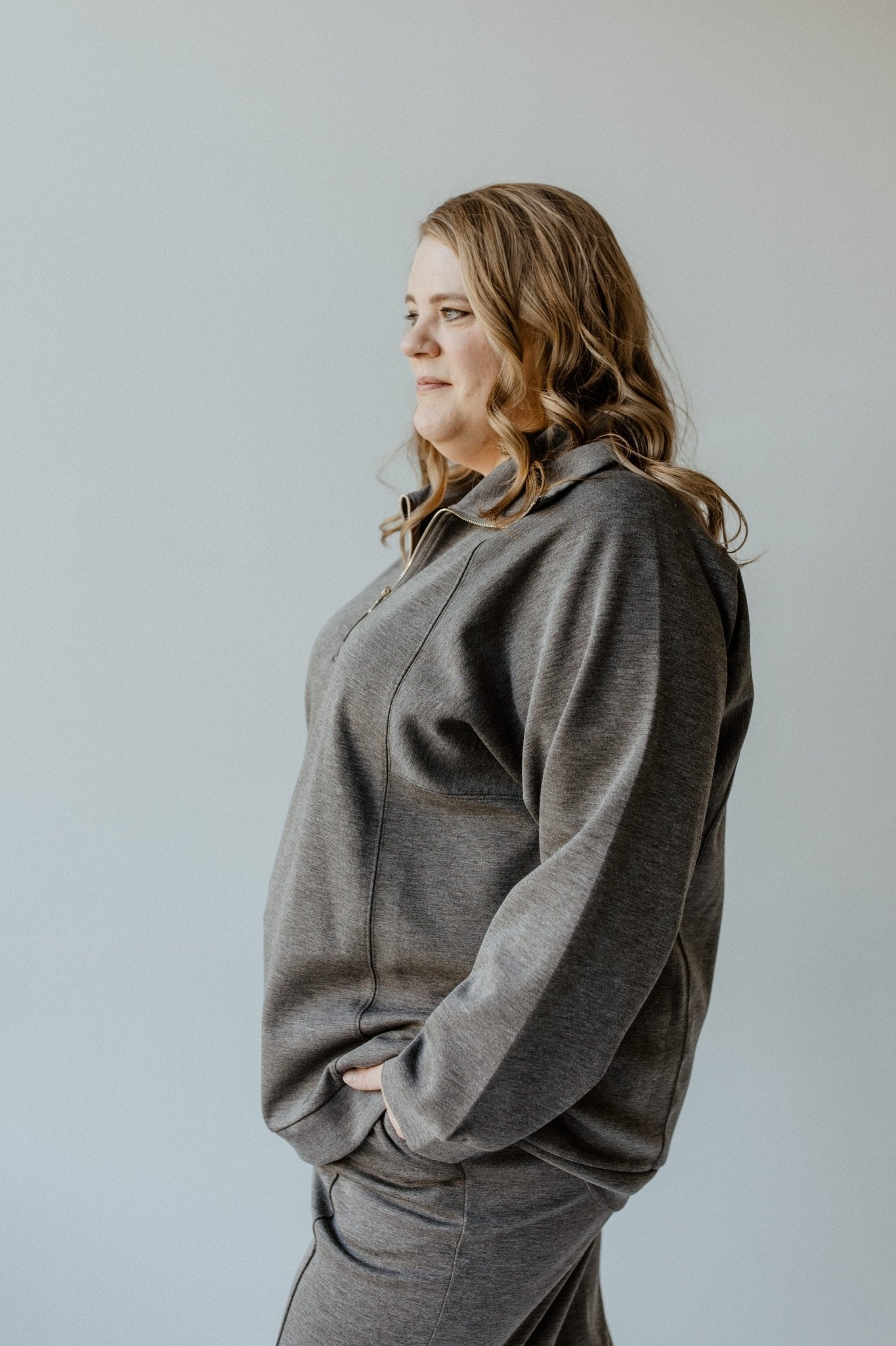 HALF ZIP JOGGER SWEATSHIRT IN DARK GREY MELANGE - Love Marlow