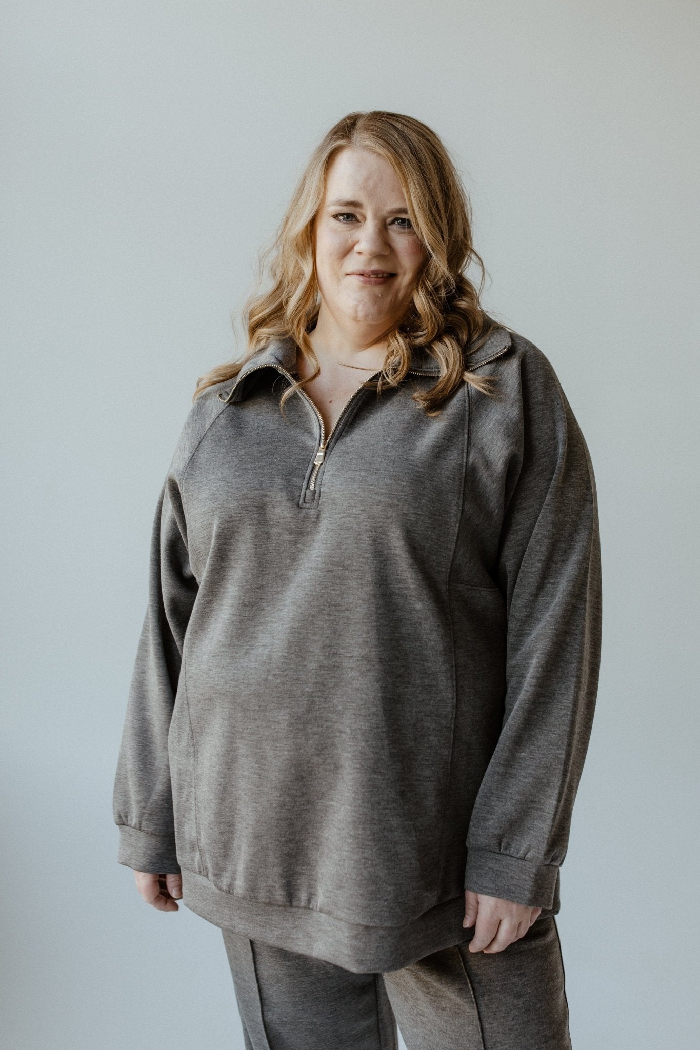 HALF ZIP JOGGER SWEATSHIRT IN DARK GREY MELANGE - Love Marlow