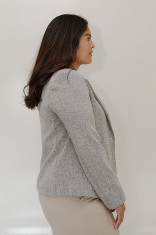 HERRINGBONE TWEED KNIT BLAZER WITH PIPED POCKETS - Love Marlow